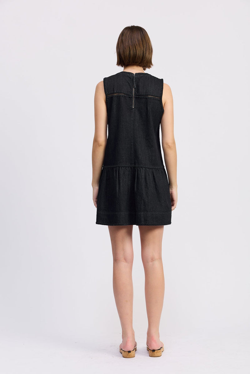 en saison black dress EN SAISON