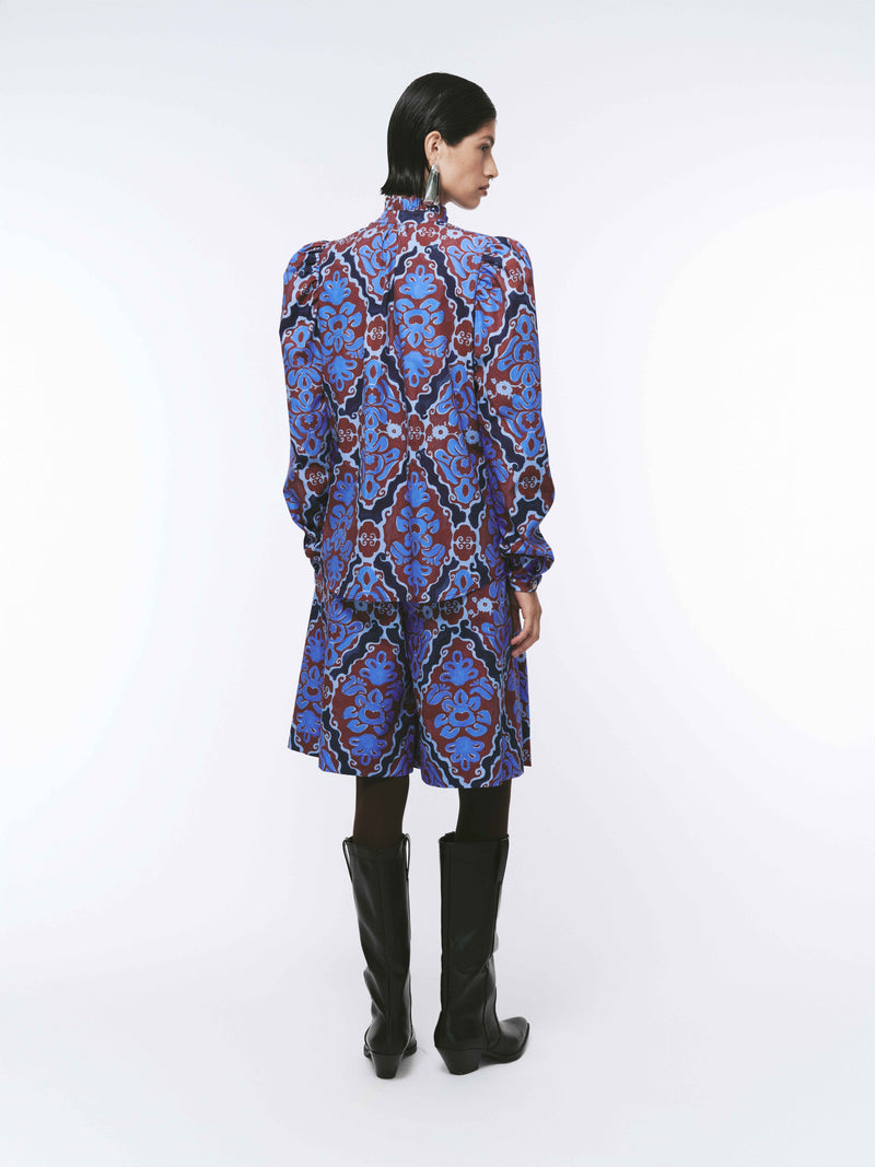 De Loreta Rina Shirt