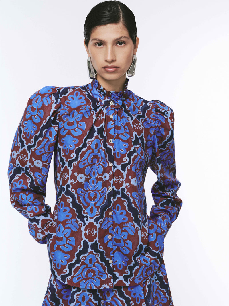 De Loreta Rina Shirt